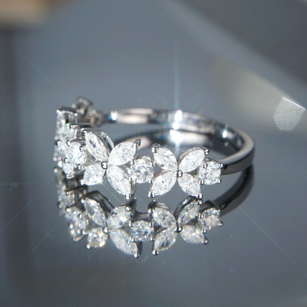 🌸Beautiful Dainty Flower Crystal Clear Silver PlatedPartyRingforWomen,UNVN12218 - Picture 4 of 6